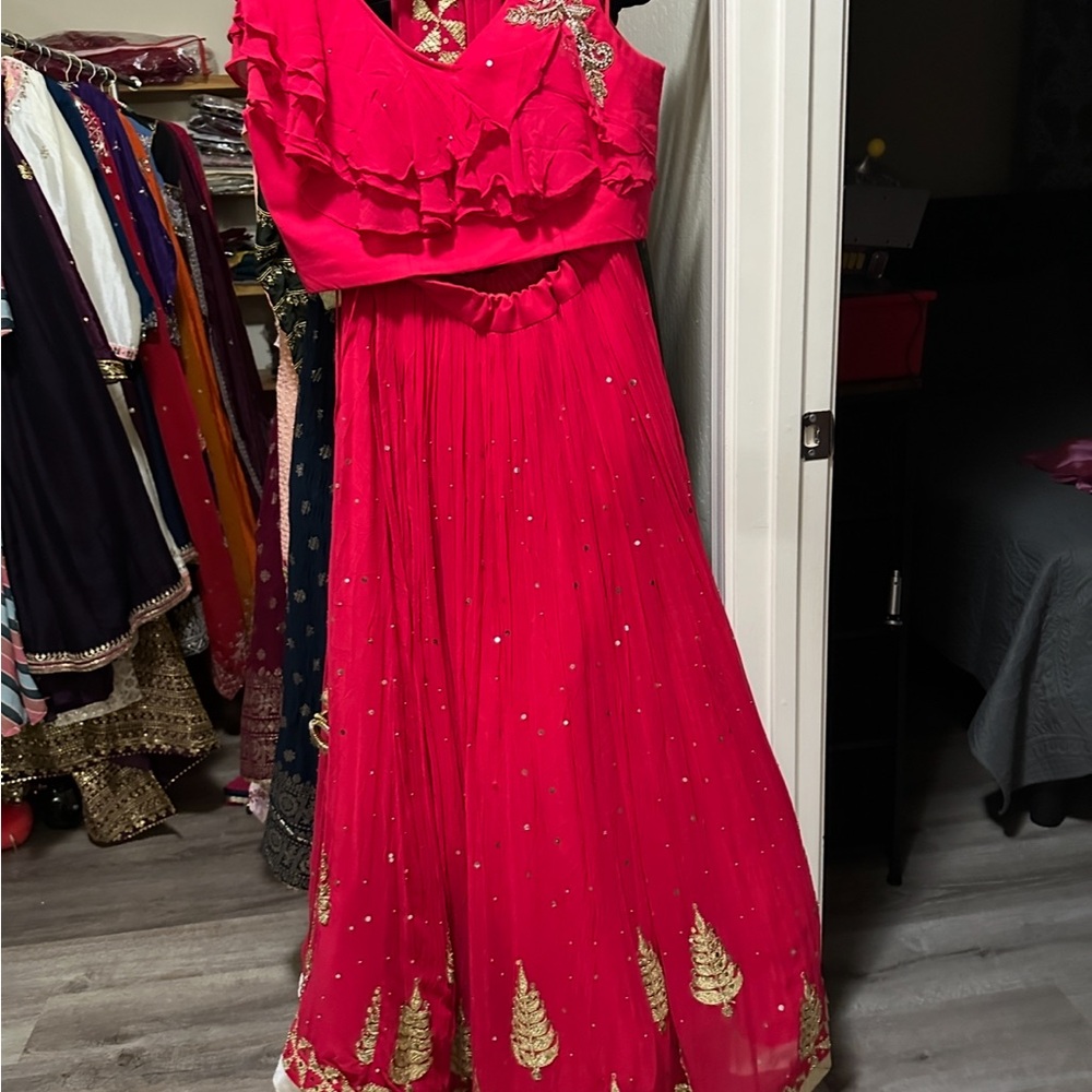 Pink lehenga - Picture 3 of 4